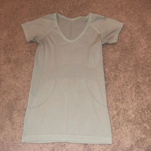 Mint Swiftly V Neck Tee